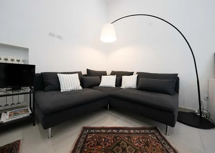 Gramsci Luxury Apartment By Dimorra